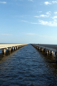 Lake Pontchartrain Causeway - самый длинный мост в мире на начало 2009 года