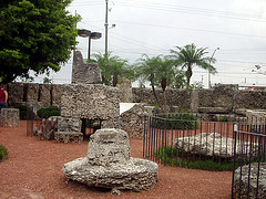 Коралловый замок. Rock Gate Park («Каменные Врата»).