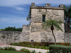 Коралловый замок. Rock Gate Park («Каменные Врата»).