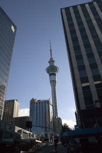 Sky Tower (Auckland) - самое высокое здание в Новой Зеландии на начало 2009 года