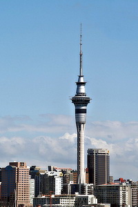 Sky Tower (Auckland) - самое высокое здание в Новой Зеландии на начало 2009 года